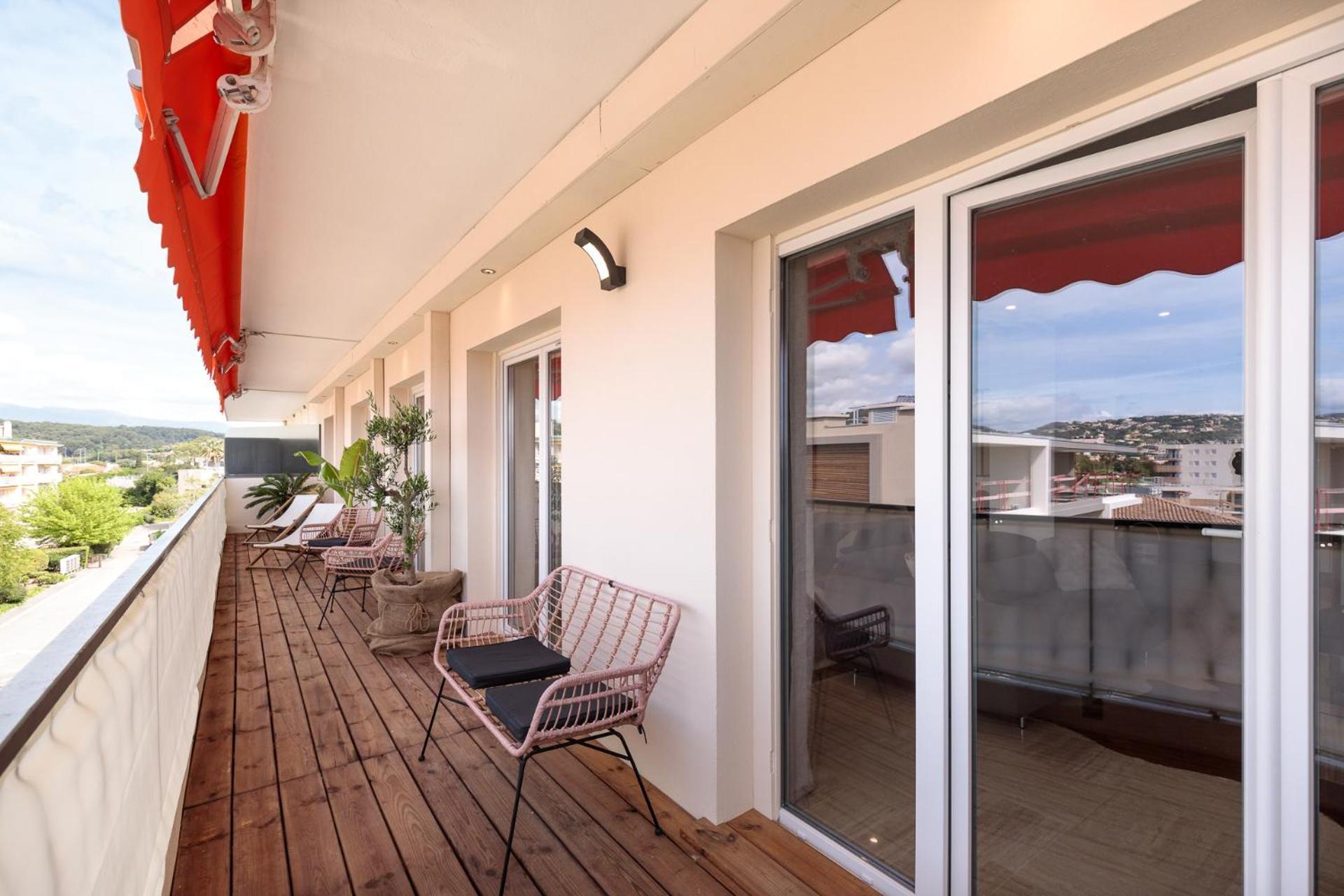 Spacieux Appartement De 114 M2 A 5 Min Des Plages - Proximite Tous Commerces Et Transports Antibes Bagian luar foto