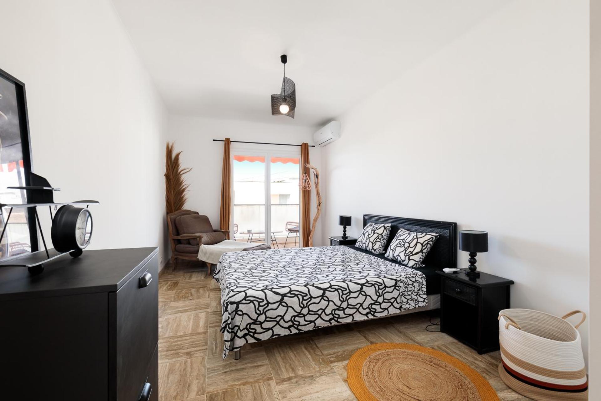Spacieux Appartement De 114 M2 A 5 Min Des Plages - Proximite Tous Commerces Et Transports Antibes Bagian luar foto